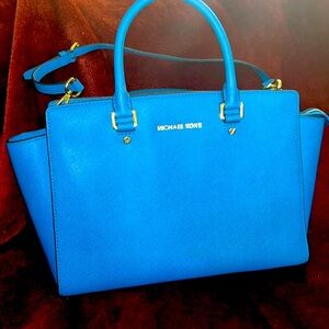 Michael Michael Kors Tote Crossbody . Pristine Condition.